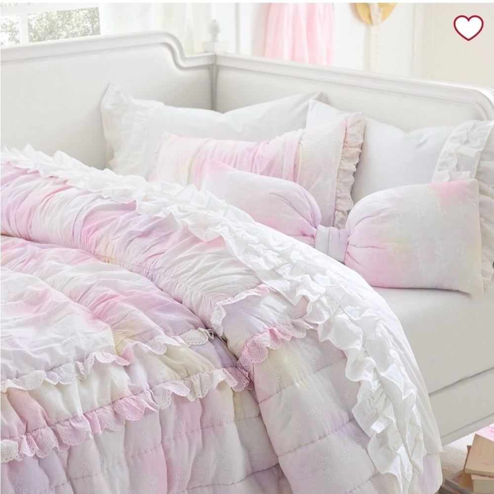Elegant Pastel Bedding Set